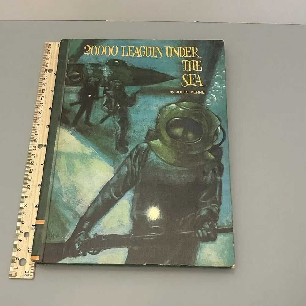 20,000 Leagues Under The Sea by Jules Verne Educator Classic Library 1968 Book